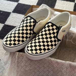 NWT Vans Checkered Asher slip ons mens size 9.5
